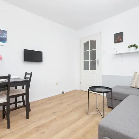 Stylowe Studio W Poblizu Opery Lesnej By Rent Like Apartament