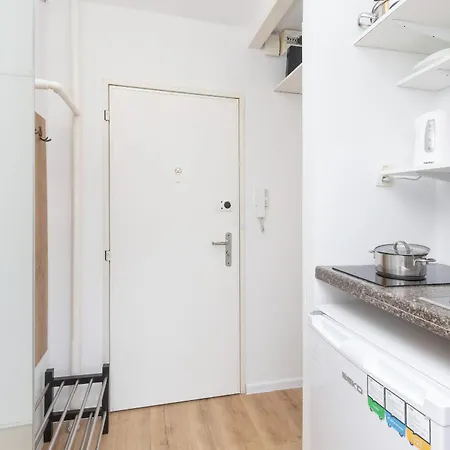 Stylowe Studio W Poblizu Opery Lesnej By Rent Like Daire